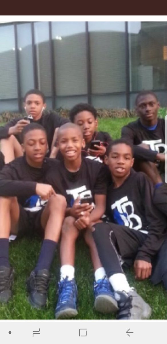 derrickzee21's tweet photo. S/O to my guy @erush2034 for all the love and sacrifices through the years! These 2 started this AAU journey as 5th graders and finished together. B Rush and Dav. #my3rdson https://t.co/hPpN79U8Pp