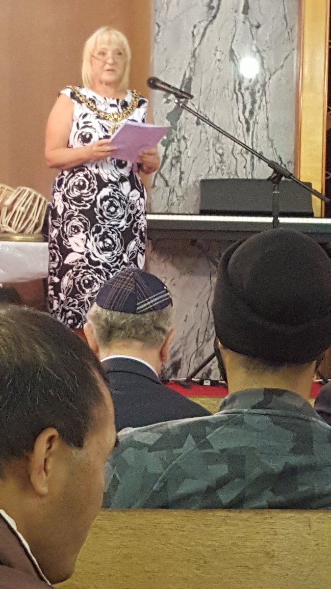 breakthecycleuk's tweet photo. @LordMayorOfMcr addressing the Peace and Unity event #peaceandunity https://t.co/eRV5sfj3mA