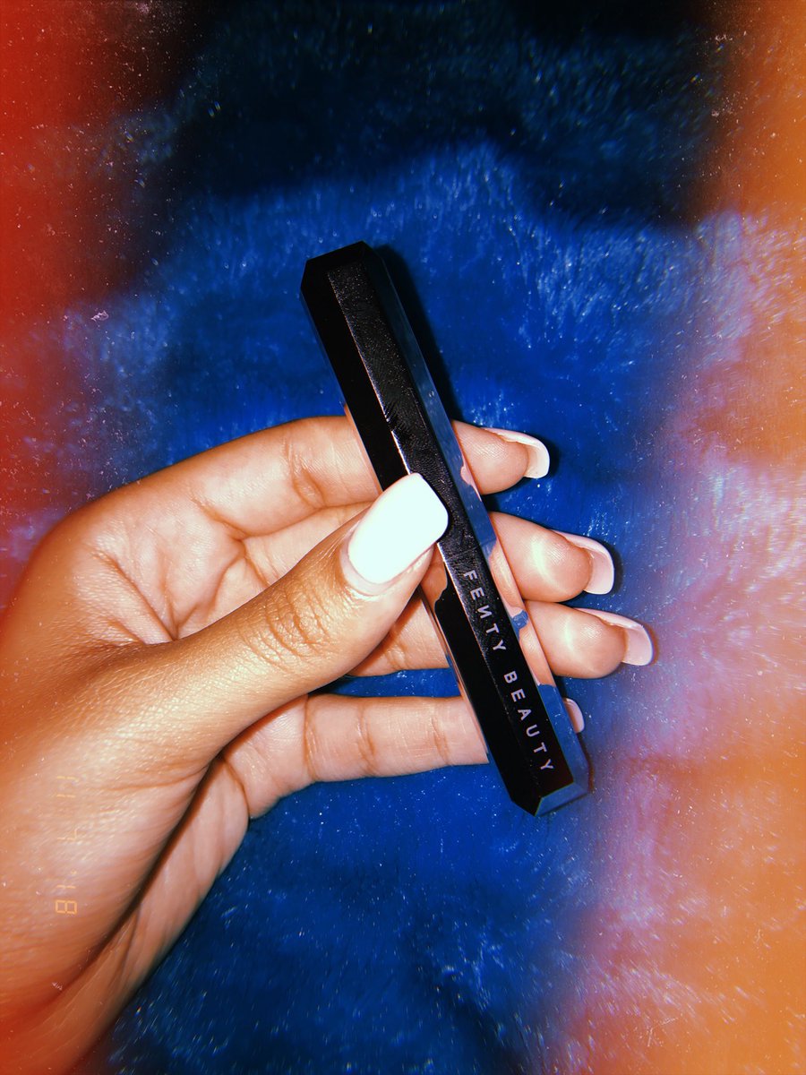officialFaithJ's tweet photo. #NationalLipstickDay One of my absolute favs from @fentybeauty S1ngle Mattemoiselle plush matte 💋😍 https://t.co/6WJoaDIYA2