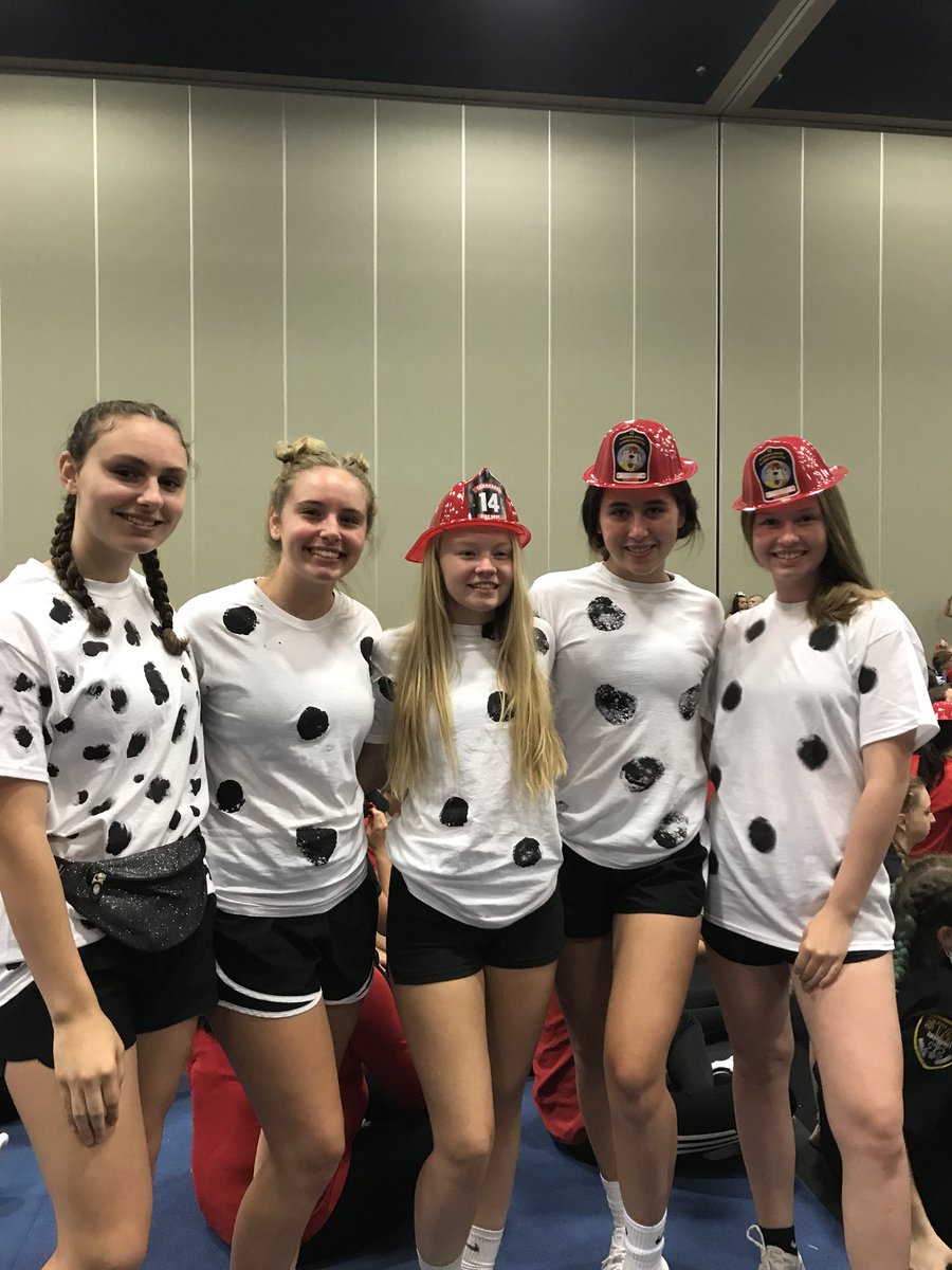 HFII_Cheer's tweet photo. Seniors last year at camp! @northamspirit https://t.co/NklL20MGRp