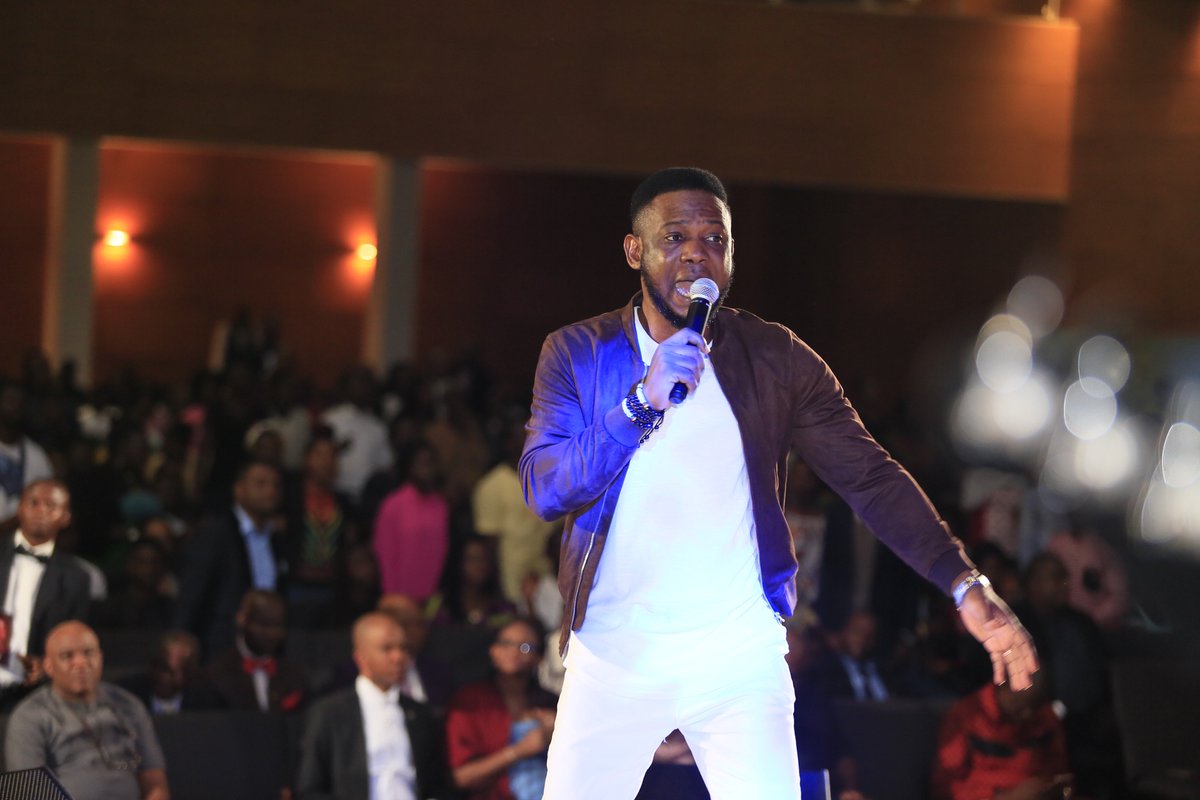enomichael_'s tweet photo. We bless Your name
most Holy one
We lift our hands to the great and mighty One
Chris Shalom ministering at #ForeverConcert https://t.co/5pSNF6E2Js