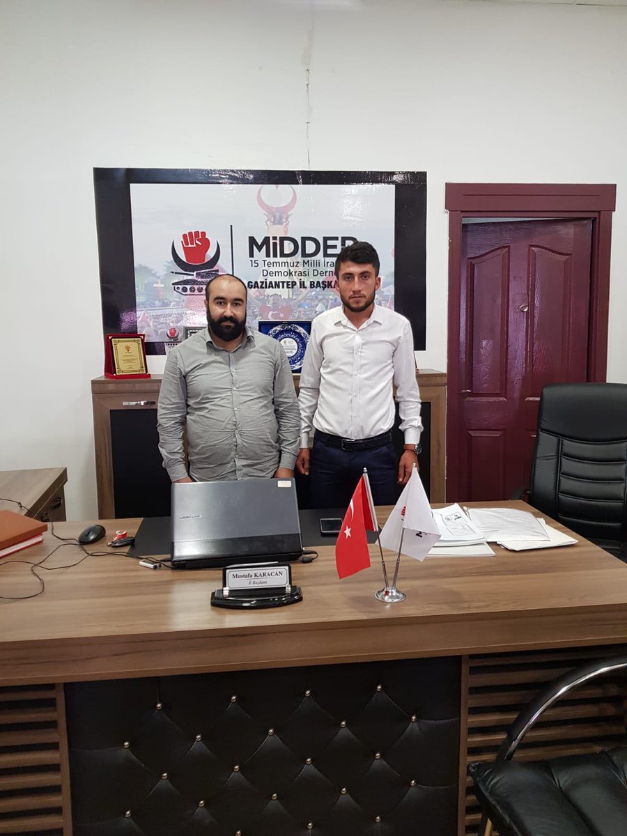 15 Temmuz Şehidimiz Şirin DİRİL in Yakınları 15 Temmuz Milli irade ve Demokrasi Derneği Gaziantep İl Başkanımız Mustafa KARACAN a Hayırlı Olsun Ziyaretinde Bulundular.