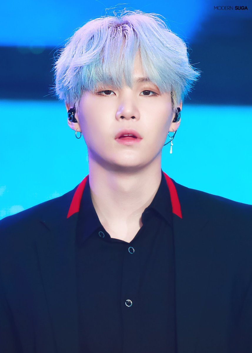 ModernSuga309's tweet photo. MODERN SUGA - .
- You are the cause of my Euphoria .

#방탄소년단 #BTS #민윤기 #Suga @BTS_twt https://t.co/NYsEA2pkfv