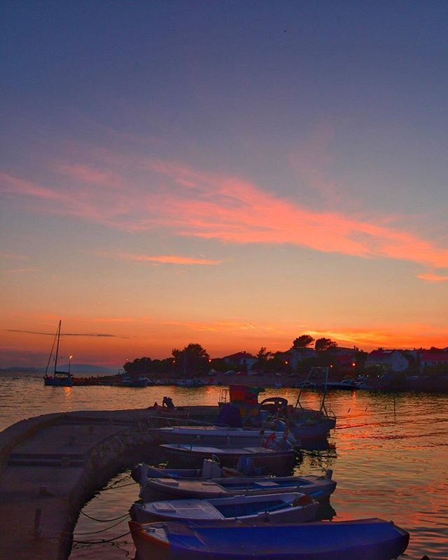 Relax time. 
#jakisnica #sunset #pagisland
.
.
.
.
.
.
.
.
.
.
#igershrvatska #hrvatska  #natgeotravel #croatia #croazia  #lovetheworld #bbctravel  #letsgoeverywhere #turistipercaso #guardiantravelsnaps #lovephotography #nikonitalia #nikond500 #iamnikon … ift.tt/2K2AxRC