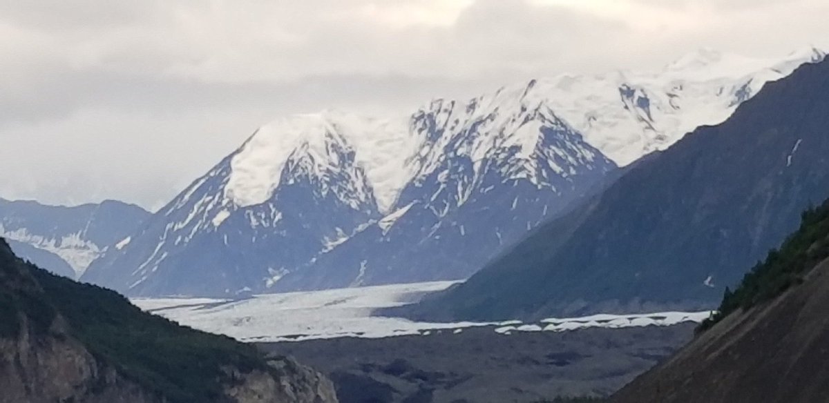 KatyJshamax11's tweet photo. Glacier View Campground between Wasilla amd GlennAllen. Matanuska Glacier.
Killer view, nice bottle of wine, bonfire, spotted prawns on the grill and my main squeeze.
Alaska never disappoints.
#BackToMN https://t.co/ihl7tdwkcj
