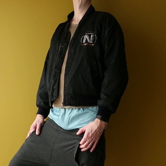 ledger_phoenix's tweet photo. I always love vintage jackets. 
#bomberjacket #bomberjacke #nylonjacket #boner #gayboy #gay #saggingguy #gaysagger #sagger #vintageshorts #phoenixledger #nafnafjacket #nylonshorts https://t.co/XYbFumrJEi