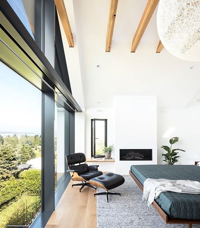 Gray_Magazine's tweet photo. We live here now... (wish). This renovation is featured in the current issue. Design: @rufproject ; Photo: @emaphotographi⠀⠀
.⠀⠀
#graymagazine #graymag #vancouver #renovation #rufproject #sunday #eameslounger #moooi https://t.co/9fcHK9SBRc https://t.co/369CYgjk4V