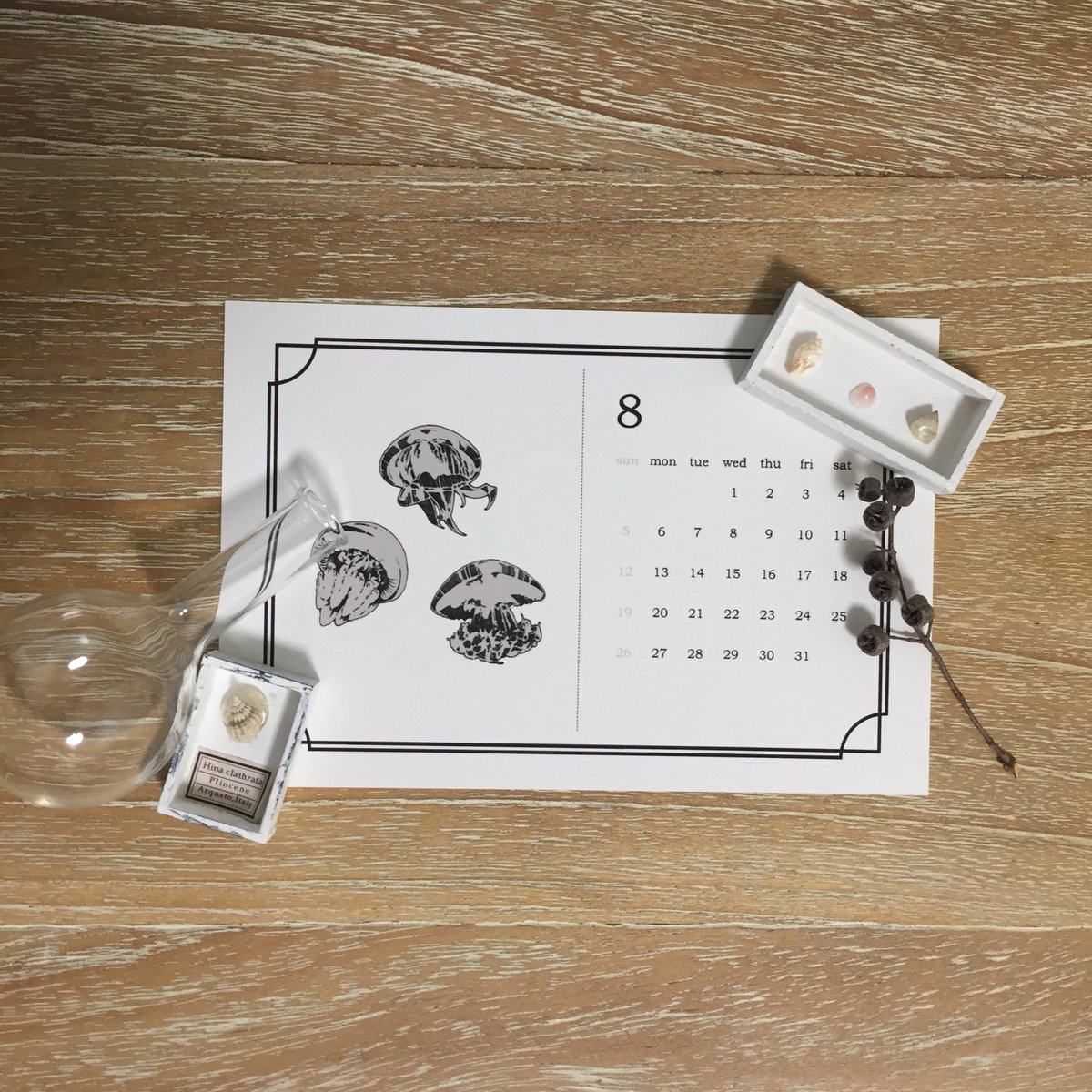 ジンボアユミ 8月のカレンダーを作りました クラゲ柄です カラーと白黒選べますが Pdf化 の際どう見てもグレーな色になったので白黒印刷で良いと思います セブンイレブンのネットプリントで印刷して頂けます 予約番号 はがきサイズ カラー 60 ジンボアユミ 8月のカレンダーを作りました クラゲ柄です カラーと白黒選べますが Pdf化 の際どう見てもグレーな色になったので白黒印刷で良いと思います セブンイレブンのネットプリントで印刷して頂けます 予約番号 はがきサイズ カラー 60