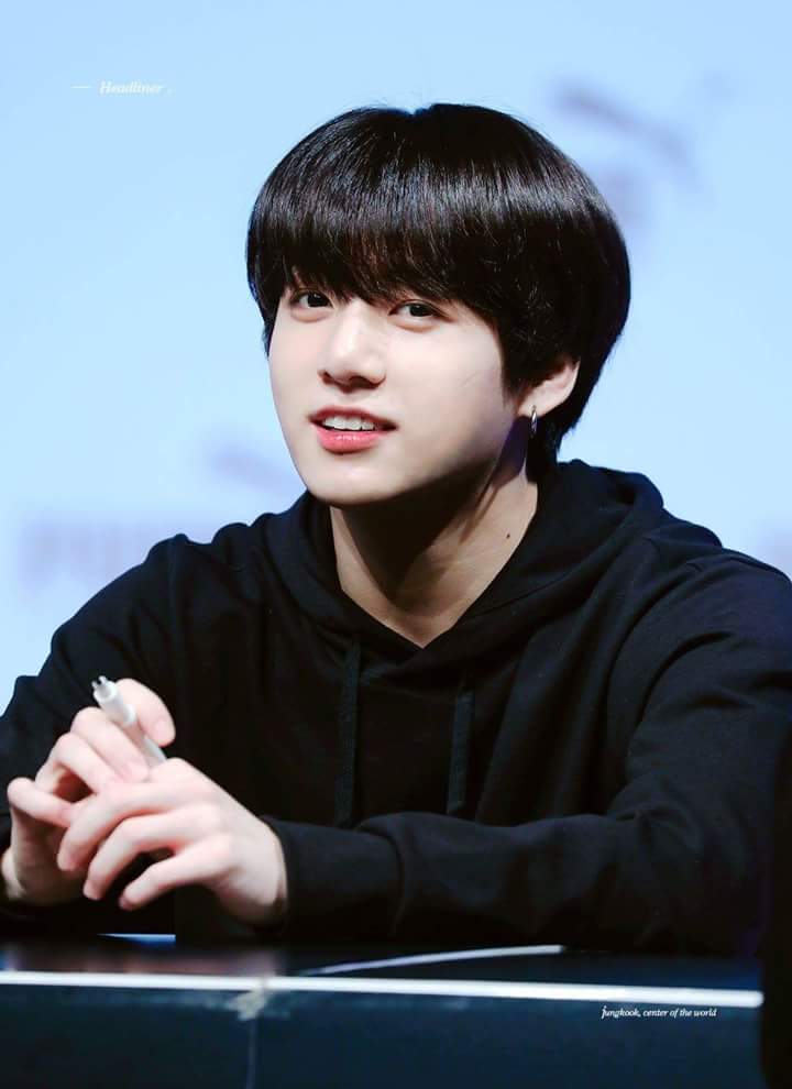 AnTran1307's tweet photo. Út vàng Út bạc #JUNGKOOK đẹp trai siêu cấp @BTS_twt 😍😍😍😍😍😍😍😘😘😘😘😘😘 https://t.co/XcIpG7mVxU