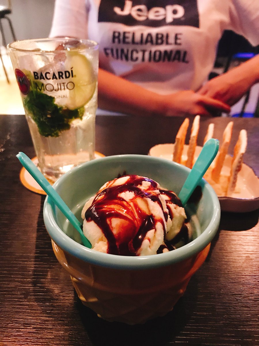 3_Introvert's tweet photo. 깔끔하고 조용했던 실내, 친절한 사장님! 또 방문하고 싶은 곳 :) #LGBT#톰앤제인#칵테일#이쪽술집#홍대이반바 https://t.co/iC6L2O4llQ