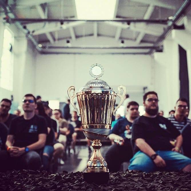 crexprode's tweet photo. Das Wochenende war sehr esportlastig für uns. Wir haben die Crew von @AllYourBaseDE auf der Six Lounge Series und Siege Masters in Düsseldorf unterstützt. Es war ein spannendes Tournament und die Entwicklung ist phänomenal. #sls6 #RainbowSixSiege #esport https://t.co/M72xJWRkUq
