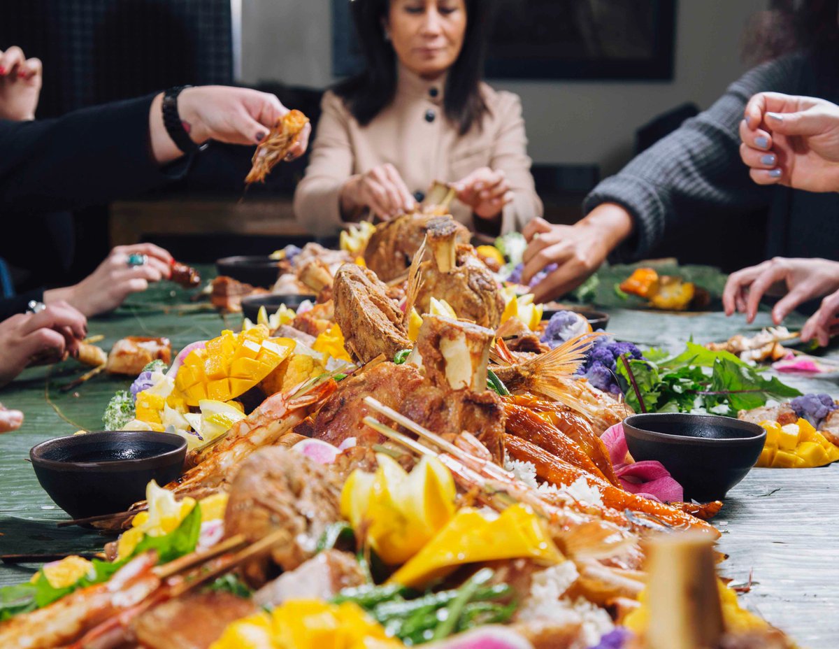 Sunda's tweet image. Surprise! We're giving away 2 Tickets to #SundaNashville's Special Culinary Event called #Kamayan (on 7/31) where you feast on Lechon Kawali (Filipino pork belly), Crispy Soft Shell Crab, Whole Crispy Snapper, &amp;amp; more. To Enter: RT this post. One winner will be chosen at random.