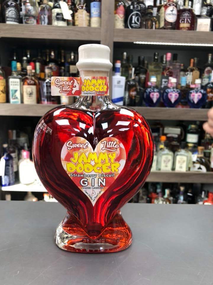 FreshOverFrozen's tweet image. HOLYSHIZZLE.. Retweet and tag a gin lover 😍😍😍😍
 #Gin #WeekendWisdom #weekendsunshine #HungarianGP
#RideLondon #NationalLipstickDay #f1

Only £20 , very limited stock!

Purchase today ➡ amzn.to/2uXPLmh