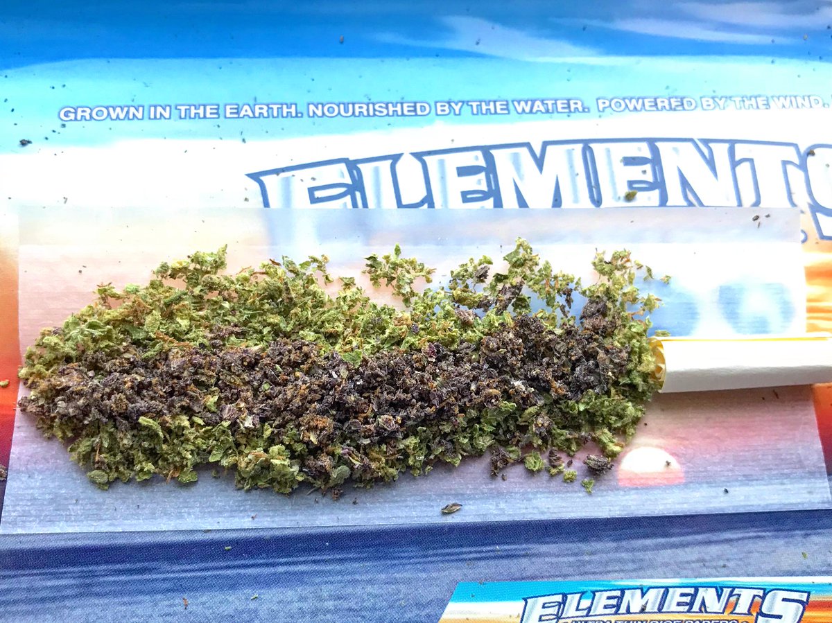 WEEDRETWEET's tweet photo. #wedontsmokethesame
#neversober
#saynotomids
#highlife
#stonerfam
#realstonersareneversober
#stonernation
#wakeandbake
#bigjoints https://t.co/bKvF8tgn9a