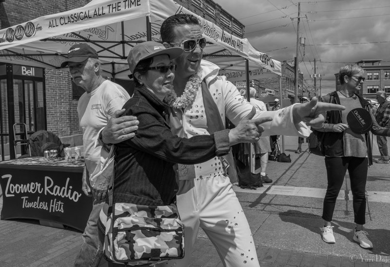 Anthony Quinn (@carpquinn) on Twitter photo Photographer <a href="/yuridojc/">Yuri Dojc</a> caught me with <a href="/Zoomer/">Zoomer Magazine</a> s on the street at the <a href="/ExperienceCwood/">XperienceCollingwood</a> #Elvis Festival <a href="/CarpAdvocacy/">CARP</a> Photographer <a href="/yuridojc/">Yuri Dojc</a> caught me with <a href="/Zoomer/">Zoomer Magazine</a> s on the street at the <a href="/ExperienceCwood/">XperienceCollingwood</a> #Elvis Festival <a href="/CarpAdvocacy/">CARP</a>
