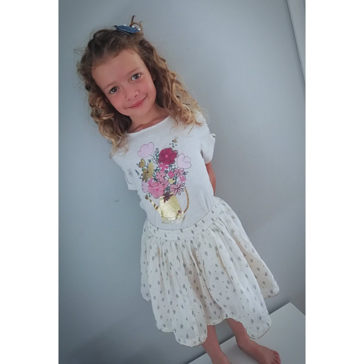 Des fleurs et du soleil pour ines #look #mode #fashion #videdressing #tenuedujour #lookdujour @pueribourse