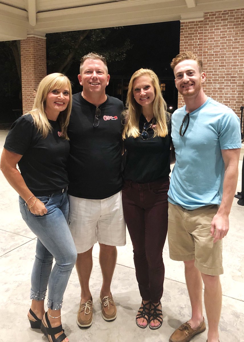 murphs_meg's tweet photo. Concerts for a Cause was a success!🎉 I’m thankful for the opportunity to be a part of an organization that gives so much back to the community. 🙏🏻Thank you to @briandunnemusic &amp; Just Push Play Band for helping us raise more than $14,000 for @flight1org! 🎸🎶 #IndyCFAC https://t.co/PrDbV3cRMK