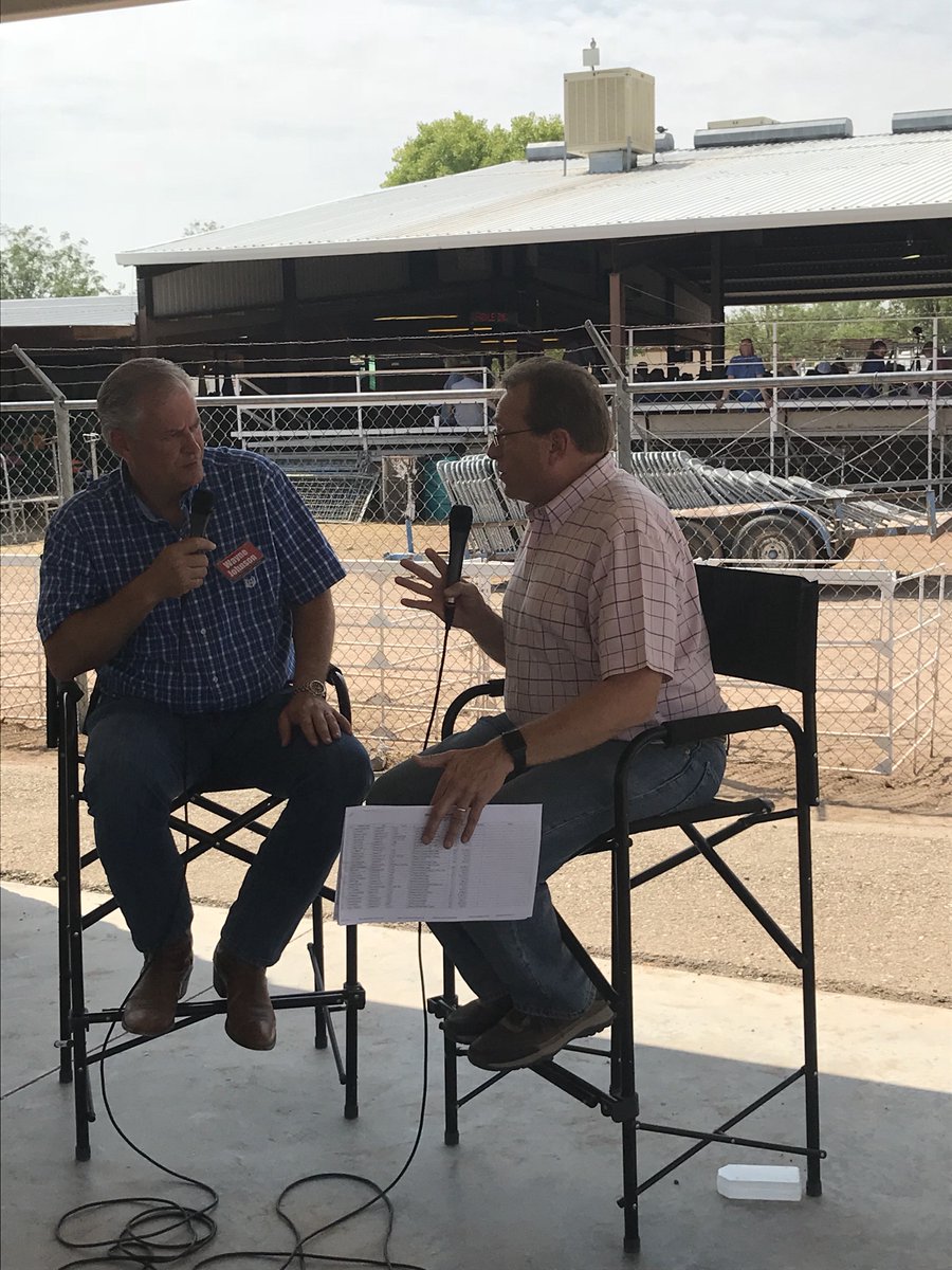WayneAJohnson's tweet photo. Great to spend time in #ArtesiaNM at the 2018 Junior Livestock Auction at the Eddy County Fair! Congrats to the sellers, the buyers and the auctioneers on a successful sale! Also thanks to Gene Dow of Pecos Valley Broadcasting for the radio time. #WJAuditor2018 #NMPol https://t.co/9toUPEmhu0