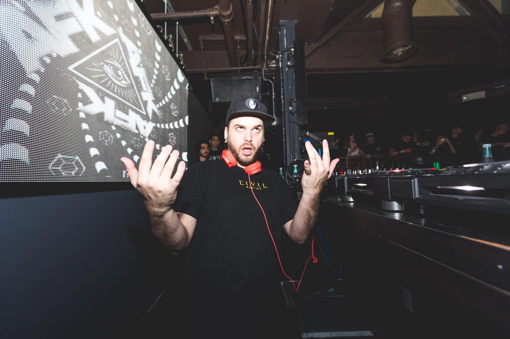 smgsandiego's tweet photo. When you wake up Sunday morning still drunk! While you recover, cop your tickets to see @AFKdubstep at @BassmntSD on Friday, 8/24! For tickets & more info: https://t.co/xjOByMT3ZO. #bassmnt #bassmntsd #afkdubstep https://t.co/akja6lQkYw
