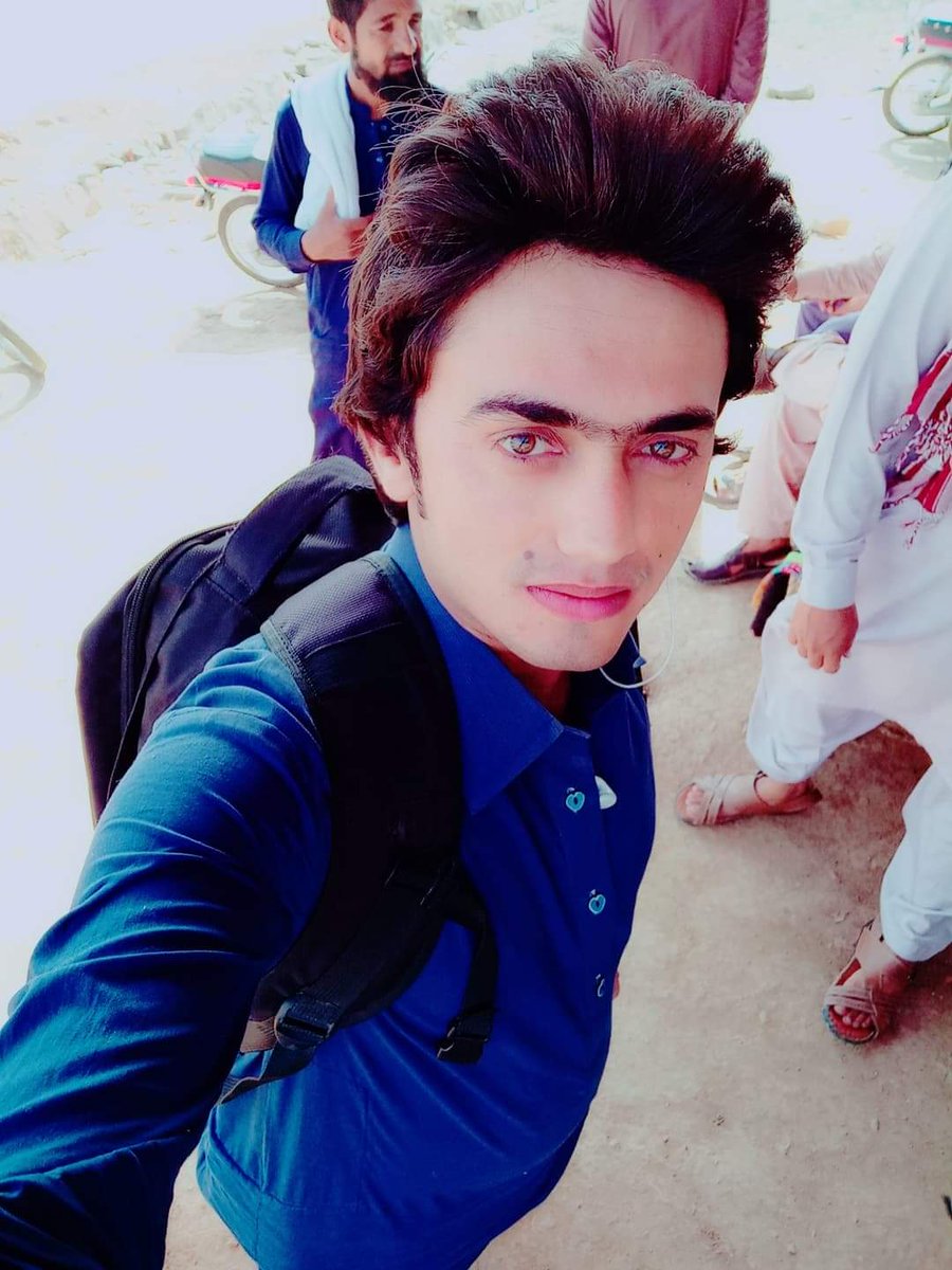 MaSooMD68771229's tweet photo. Jo #LadKiYa ? #AtTitUde 😏 Mai BolTi Hain K #MeRe #PeChy ? BoHot #LaDkE ?#PaDe HaiN....To #SuNo #SaSte_MaAl Pe ToH #ExTrA #CuStOmEr AaTe HaiN #ApNi #ChOiCe 😍 ToH #HuMeShA Se #BrAnDeD ? HaiN.... https://t.co/Sy2bRuN4dY