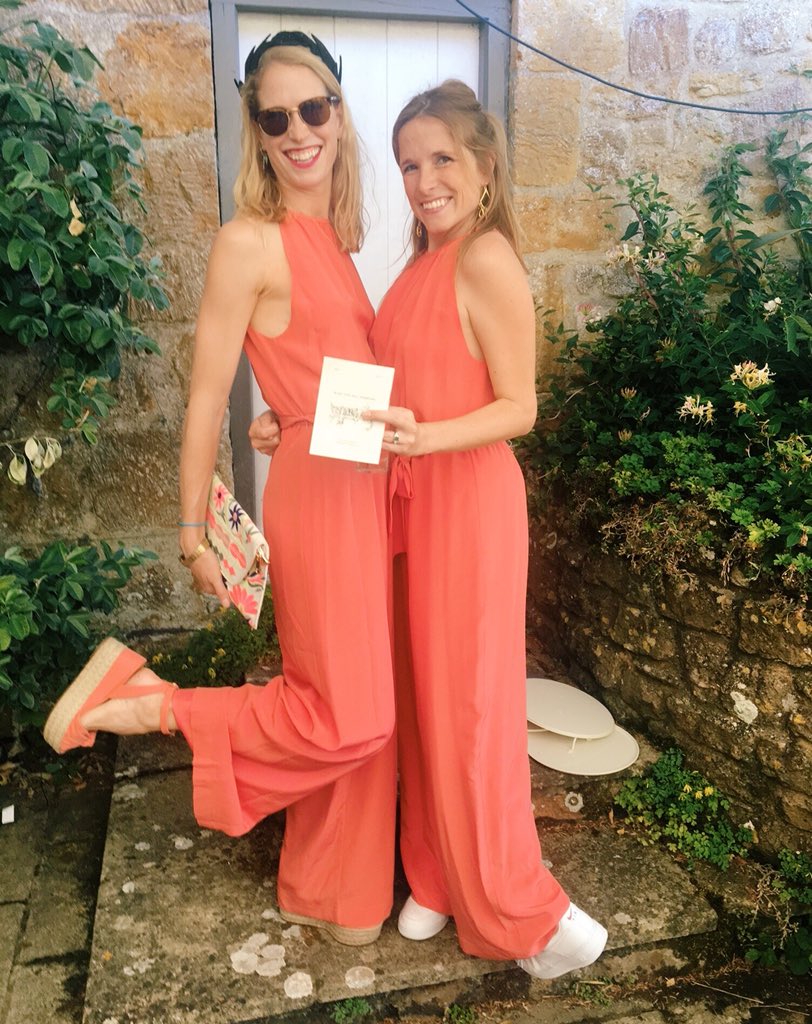 tweetephi's tweet photo. Twinning in Tephi ✨ 

Love this pic! 

Our silk Malibu jumpsuits look so stunning on #tephigirls Sophie &amp; Grace 🙌 

#weddingstyle 
#weddingguest #weddingguestoutfit #ootd #weddingseason #silk #silkjumpsuit #jumpsuit #jumpsuitset #jumpsuitlover https://t.co/U9bKbmRhT5