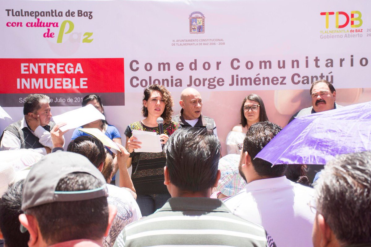 denisse_ugalde's tweet photo. Ayer, en nuestra #girasabatina visitamos Loma Bonita, Jiménez Cantú y Lázaro Cárdenas 3a. Sección, para entregar la repavimentación de la calle Zempoaltepec, el techado y rehabilitación de las canchas de basquetbol y el comedor comunitario, respectivamente. #TDB #CulturaDePaz https://t.co/Do09qR9gqo