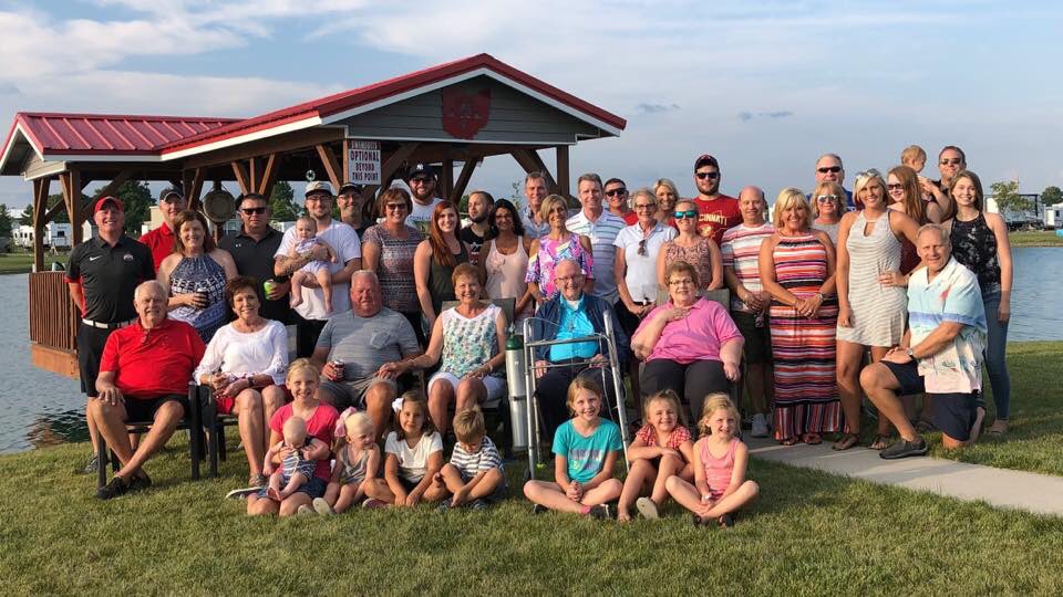 DUANELOCAL12's tweet photo. The POHLMAN family gathering! #pohlman https://t.co/daCuPHFO7F