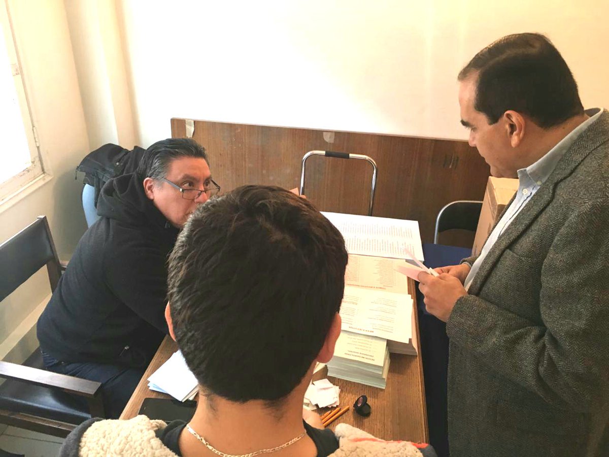 Deber cumplido como radical, es importante que haya una amplia participación ¡Saludos a tod@s y a cada una de las regiones! 👍🏻 <a href="/MaldonadoCurti/">Carlos Maldonado</a> votando en Stgo