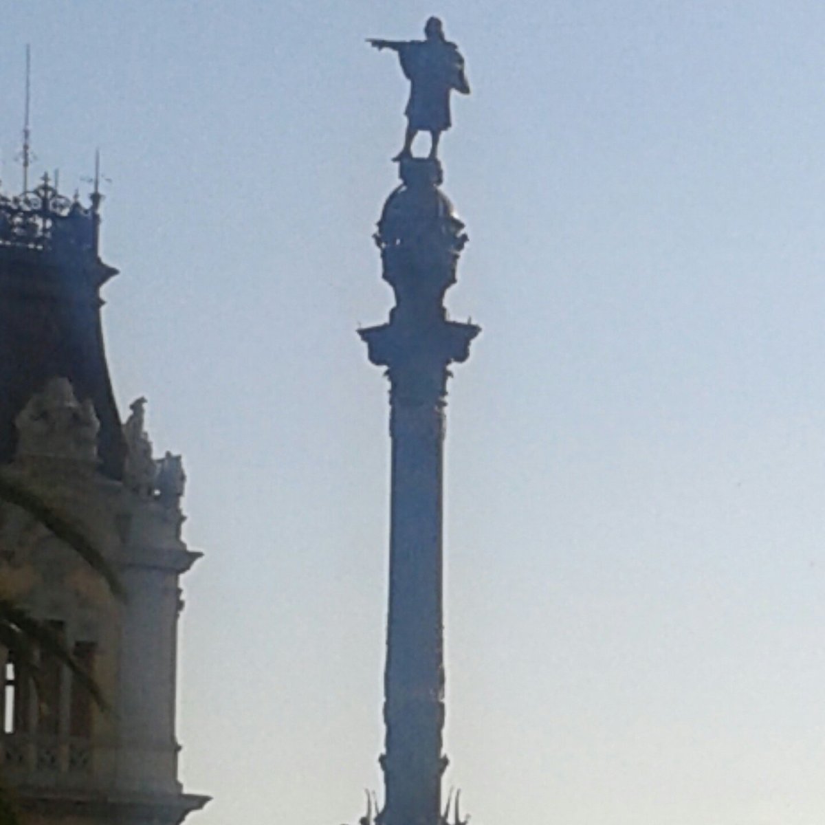 txemiparra's tweet photo. - Cristobal, donde está Puigde?
- Pa'lla
#Rambleando https://t.co/jOz0kbxkmW