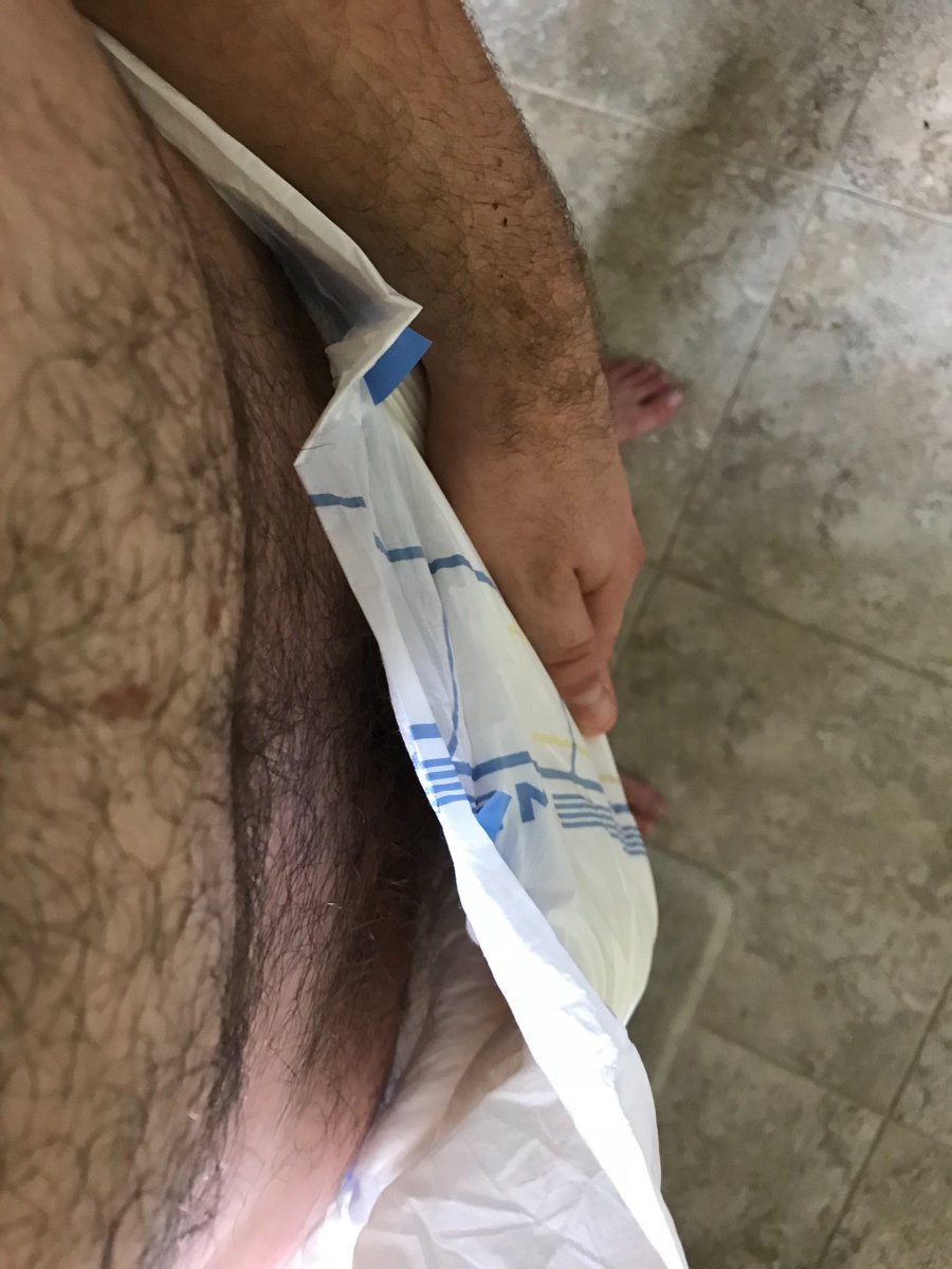 ddboy522's tweet photo. Peek-a-boo #abdl #diaperboy https://t.co/DdVhrnrd4y