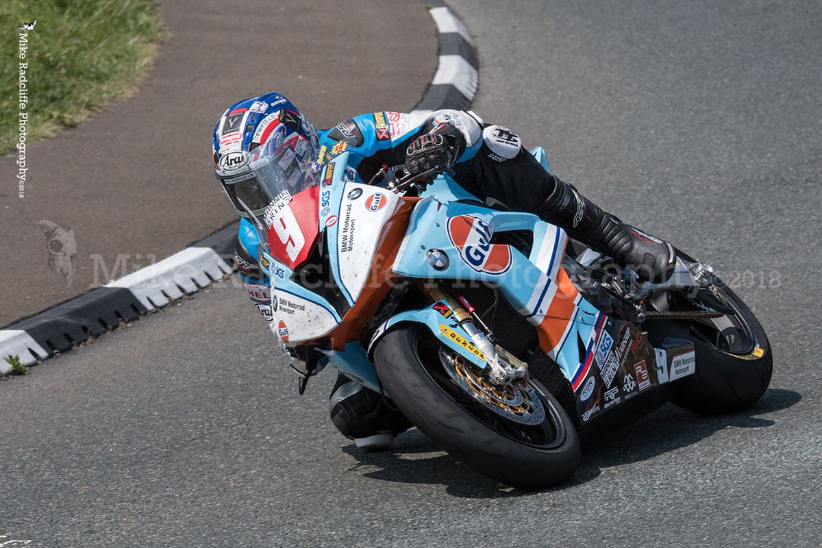 ManxMikePhotos's tweet photo. 'Gulf' @davojohnson20 @GulfBMWRRT #signpostcorner #iomtt #iomtt2018 #iomtt18 #manx @iom_tt @visitisleofman https://t.co/UGFSr3nx1d