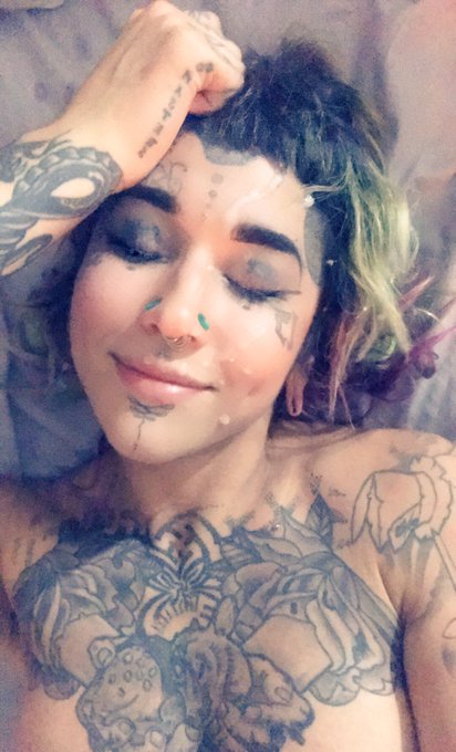 oops https://t.co/n31JGpgG9D<a href="/tag/onlyfans"class="tags"><span>#onlyfans</span></a>