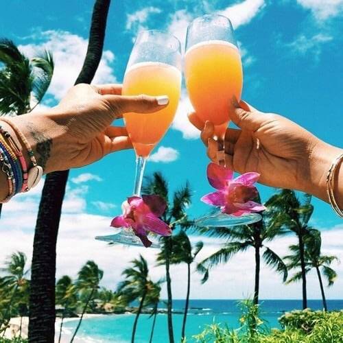 Can you believe summer is almost over? Grab a few drinks &amp; soak in some sun while you still can! #sundayfunday