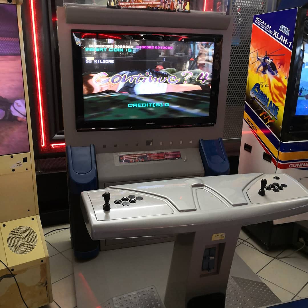 Retronextgen87's tweet photo. Soirée #cinema mais avant un petit jeu #arcade
#jeuxvideo #retronextgen #retrogaming #asiandynamite #sega #arcadegame #arcadecabinet. #cgr #cgrcherbourg #cherbourg #therock #dwaynejohnson #skyscraper https://t.co/7Zv2pMZVW0