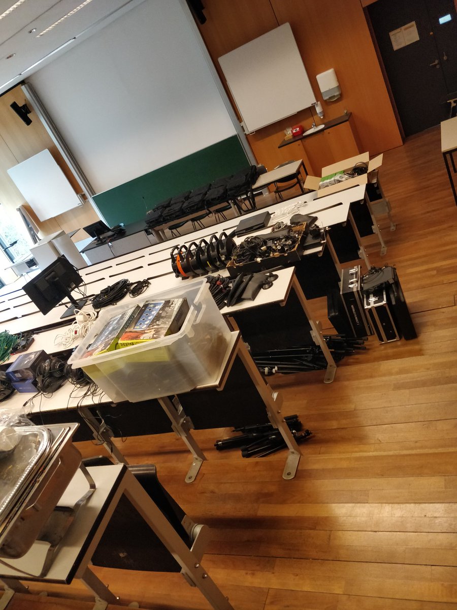 ICMPC15_ESCOM10's tweet photo. Now we're finished with sorting all of the equipment, tomorrow everything will be gone 😳 https://t.co/afSpYtsGSP
