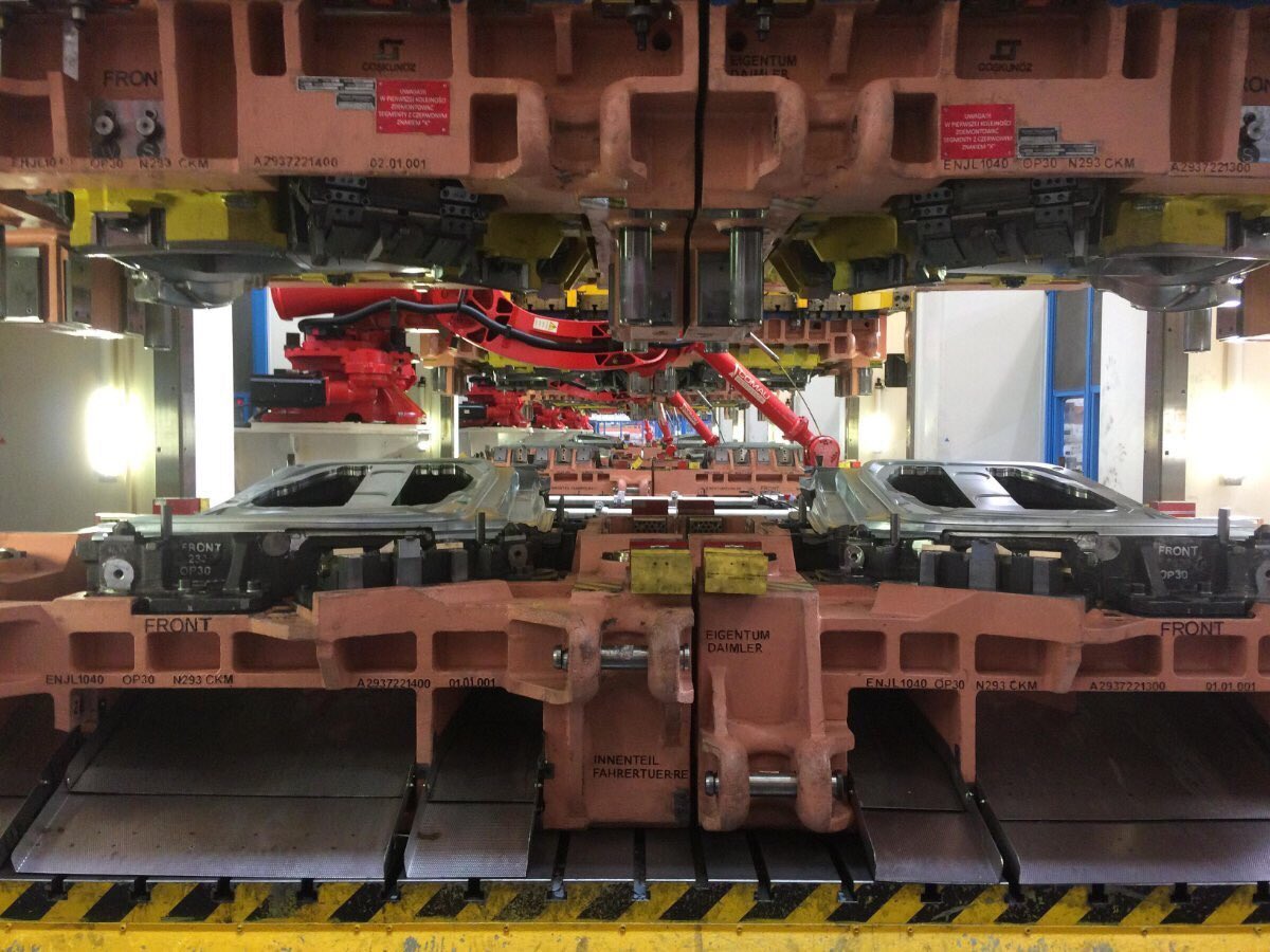 MurathanToktas's tweet photo. Tkare Engineering / Daimler Mercedes Project
3D Process + Die Design by Tkare Engineering
We love this work...
#tkare #engineering #daimler #mercedes #coskunoz #3dprocess #Diedesign #tool #toolanddie #die #design #catia #catiav5 #expressus https://t.co/s3yHlHTpzr