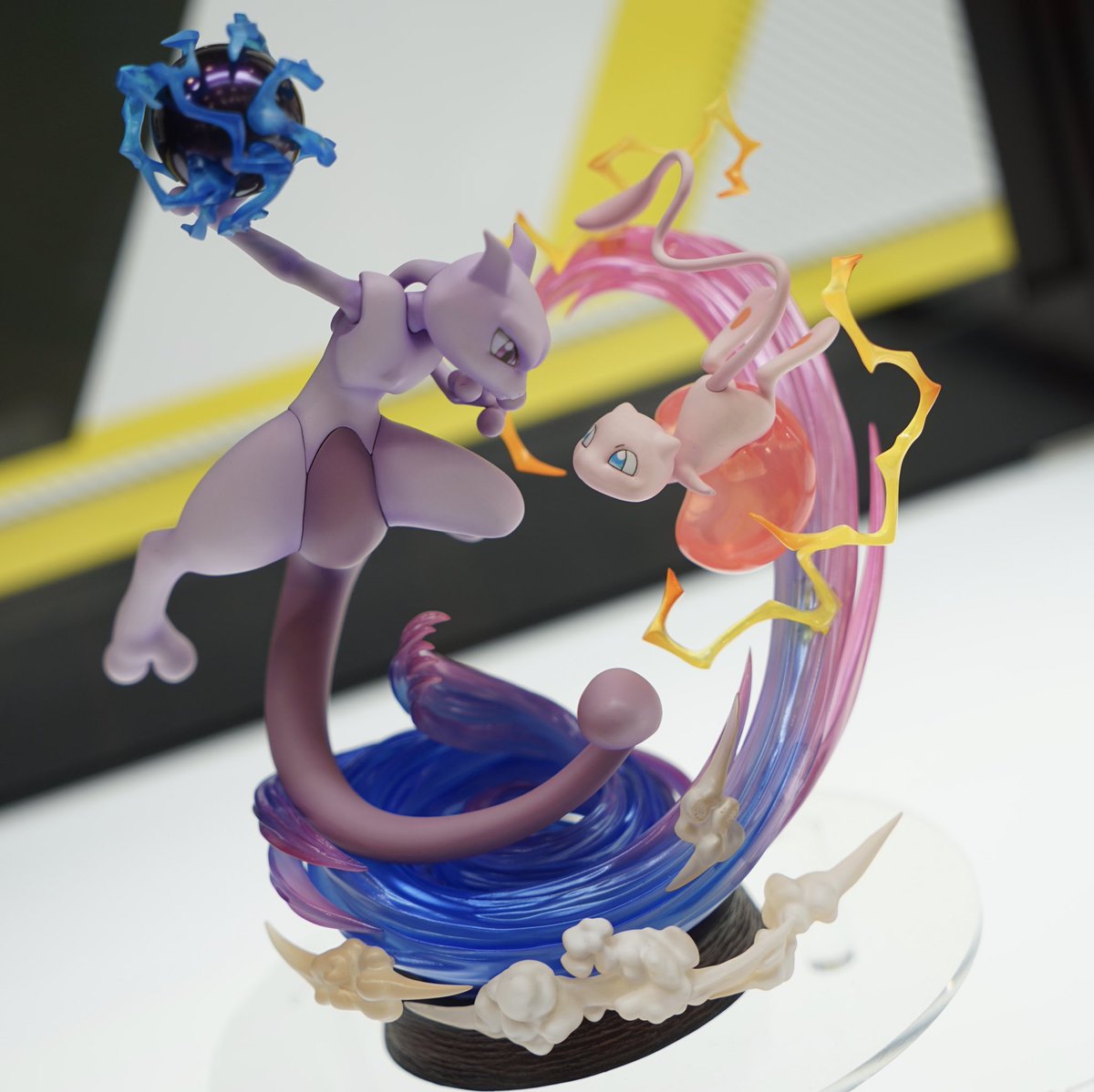 mewtwo mew figure