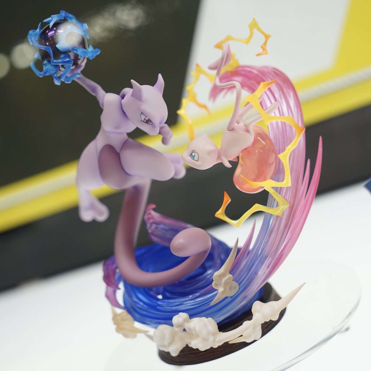 mewtwo mew figure