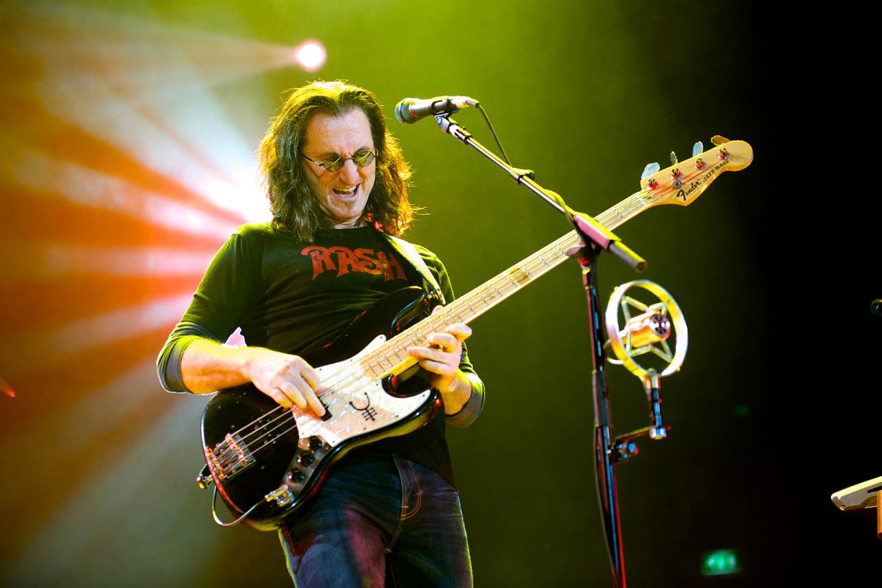 A very happy birthday to the legendary Canadian icon Geddy Lee of   