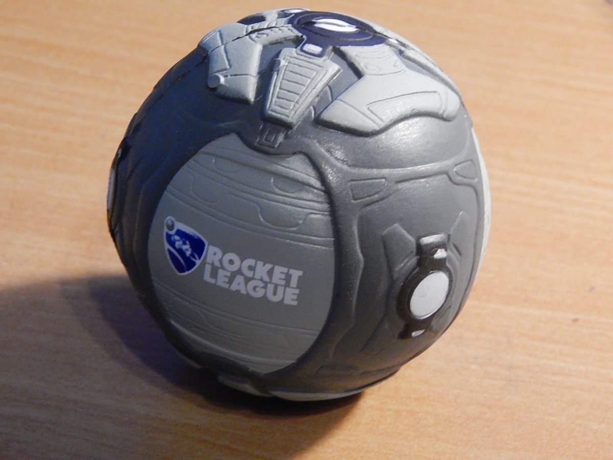 JBassFox's tweet image. If you couldn't make the #RocketLeague 3-year BDay Party, here's your chance to win a special 10-year anniversary #SARPBC pin that was handed out at the event and a stress ball. Simply follow me and retweet this post. I will announce the winners next Sunday, 8/5

#rlcs #rlesports