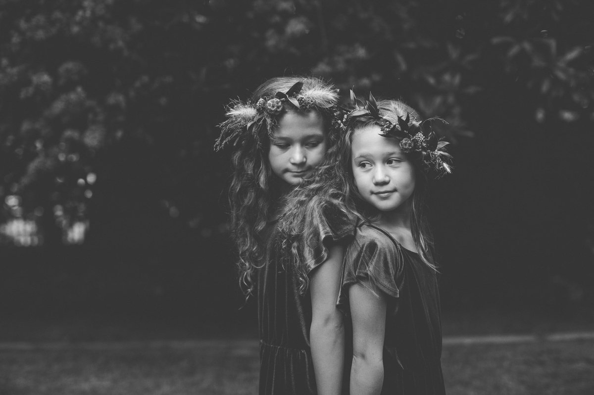 PhotographyDara's tweet photo. Working on some beautiful sisters today!! Only one weekend this fall for family mini’s with 4 available sessions.. email for details @ darawoodphotography@yahoo.com #darawoodphotography #blackandwhitephotography#sisters #fallminisession #familypictures https://t.co/Qg5jxhQK42