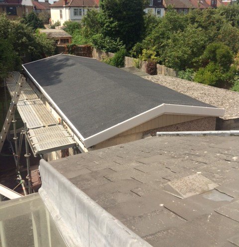 ASBESTOSAFE's tweet photo. Our latest installation, Client over the moon with the finished project in particular an asbestosafe roofing system avoids landfill. We are exhibiting at the NEC 12/13th Sept, check us out. #contam18 @ContaminationEx https://t.co/dccCcZdeYt