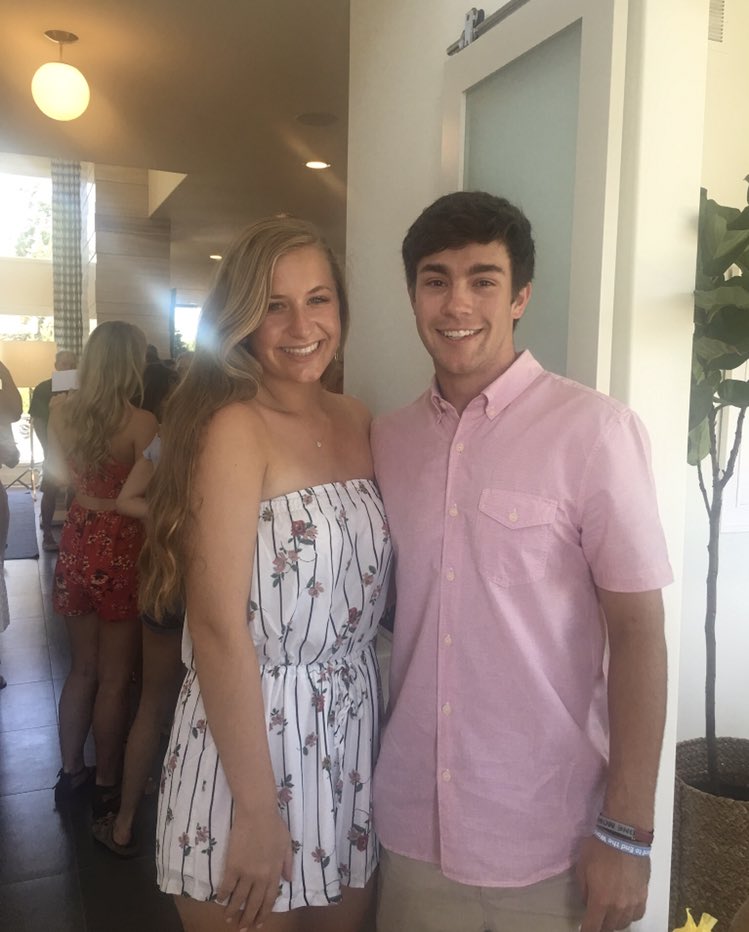 annie_simplot's tweet photo. Happy birthday to one of the original best friends, so glad I got to spend the weekend with you 💙 @B_waechter https://t.co/WSw0Mmibth
