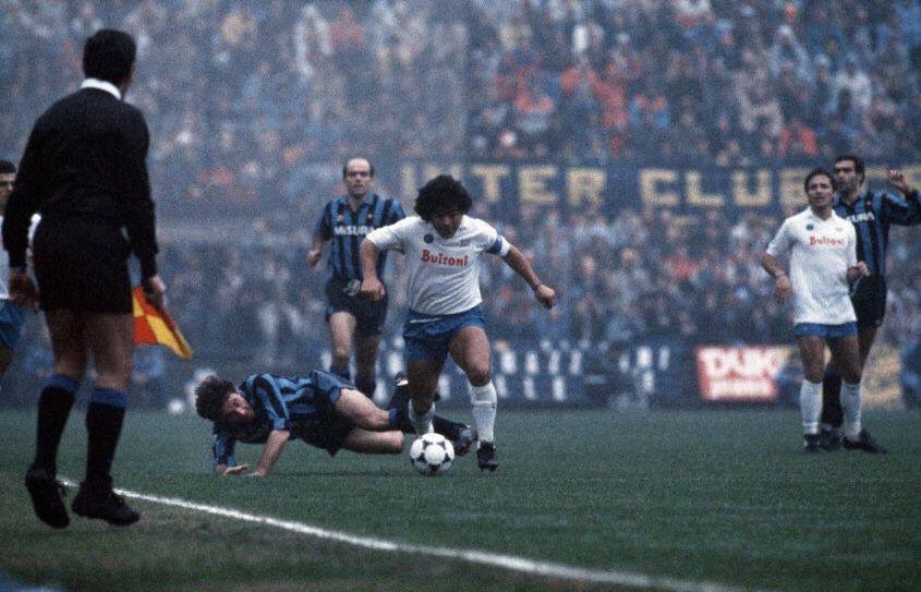 OldFootball11's tweet photo. #DiegoMaradona #SSCNapoli https://t.co/eg80zmTtXJ