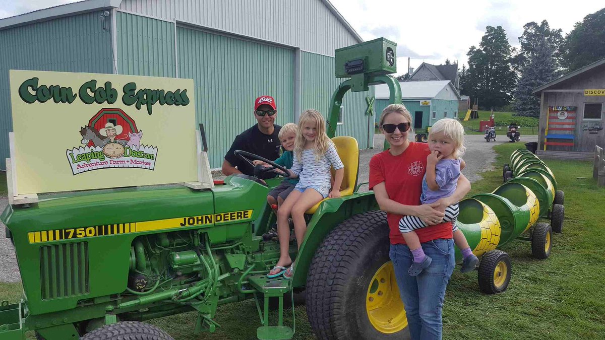 LeapingDeerFarm's tweet photo. We have had lots of fun with families visiting the farm this weekend #LDAFAM #leapingdeer #adventurefarm #oxfordcounty #ingersoll https://t.co/VtLT8UJDFb