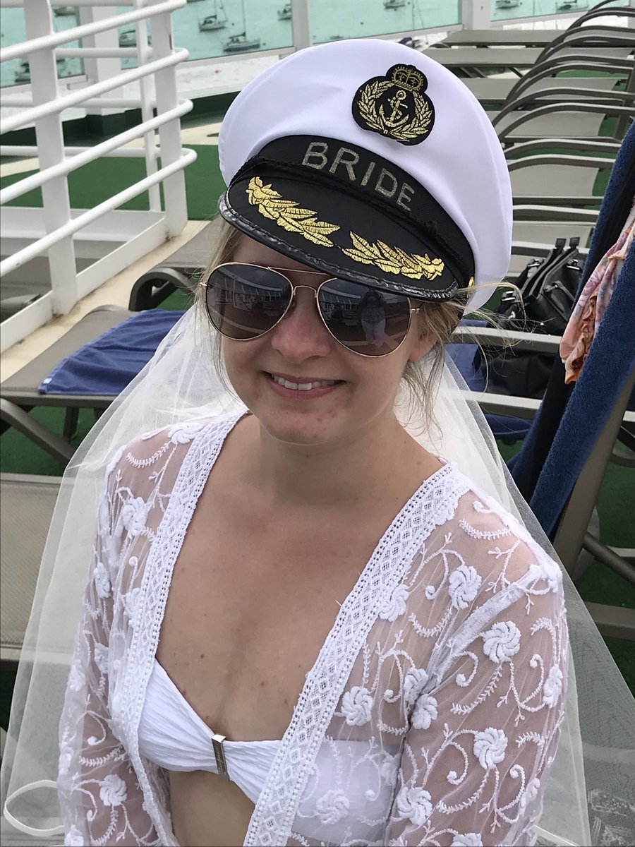 dinkyluce's tweet photo. #squadgoals #oioicaptain #ahoymehearties #cruising https://t.co/l9MA0kNfIM