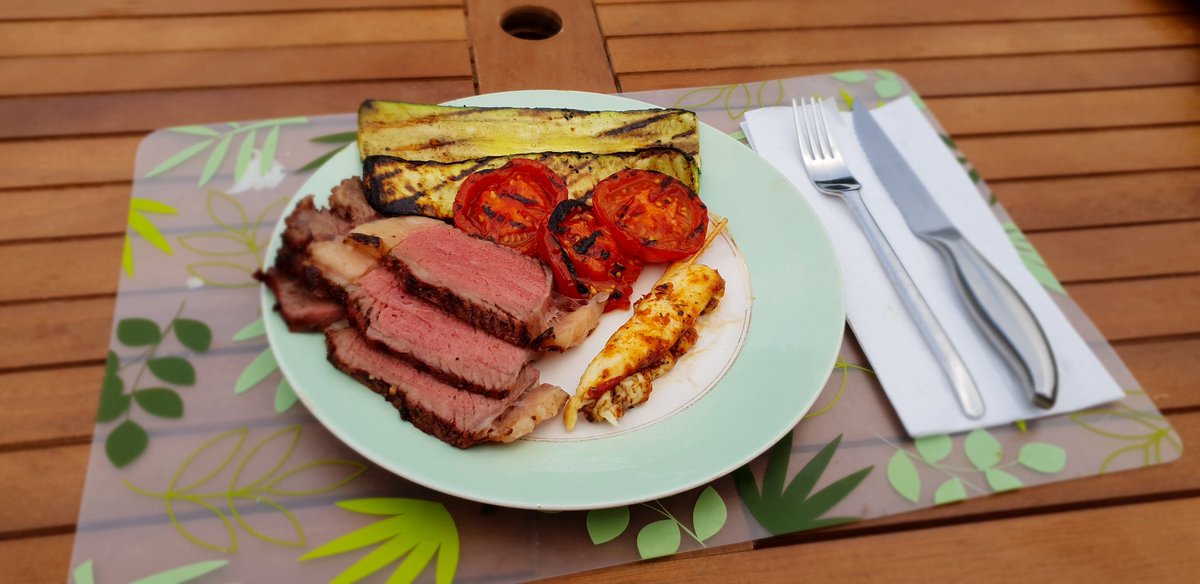 domblack1967's tweet photo. @ArunMeats @SherwoodFoods1 @UKBBQweek @UkbbqMag One of the cowboy steaks from my prize, cooked over charcoal then reverse seared for a superb crust, a quality steak with amazing flavour and super tender with chargrilled courgettes, tomatoes and chilli halloumi., thanks all.. 😋👌 https://t.co/n7B2srkvL6