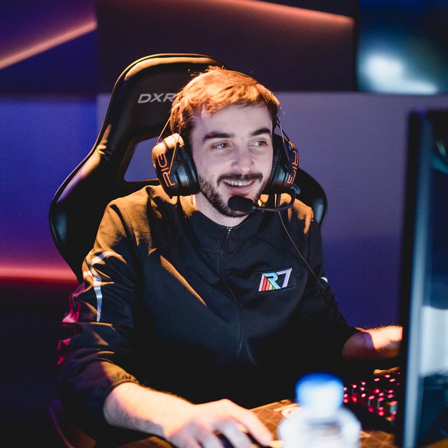 LyonLATAM's tweet photo. @lolesportslan @PredatorsEsport @TheBaula @Genthixlol #GoGenthix https://t.co/5BpyBySuos