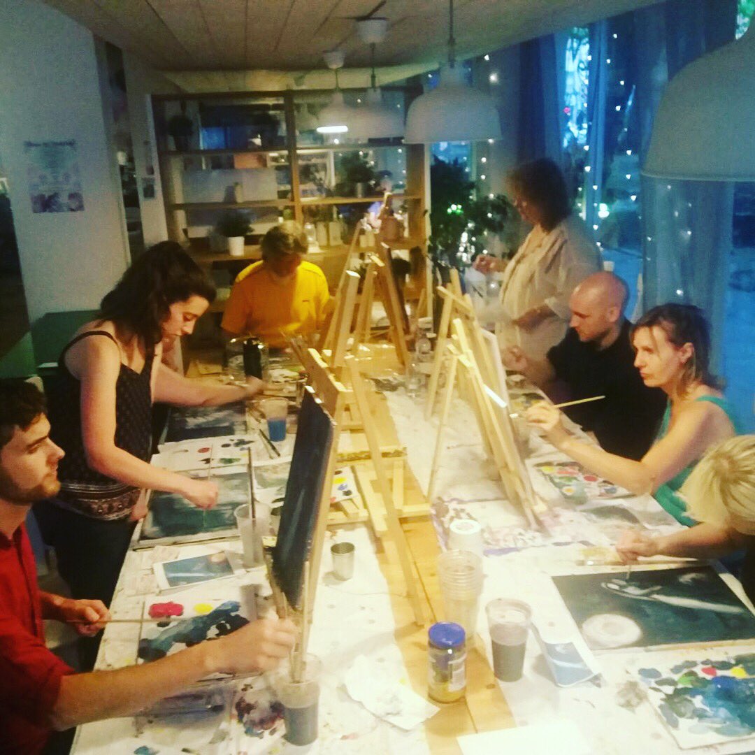 FloatingArtMCR's tweet photo. Here's a snapshot of this weekend's Chagall and Dali workshops. 

Painting classes are at Chapter One Books in the northern quarter. Every Friday and Saturday. Message us for details! https://t.co/9JRtoey0gX