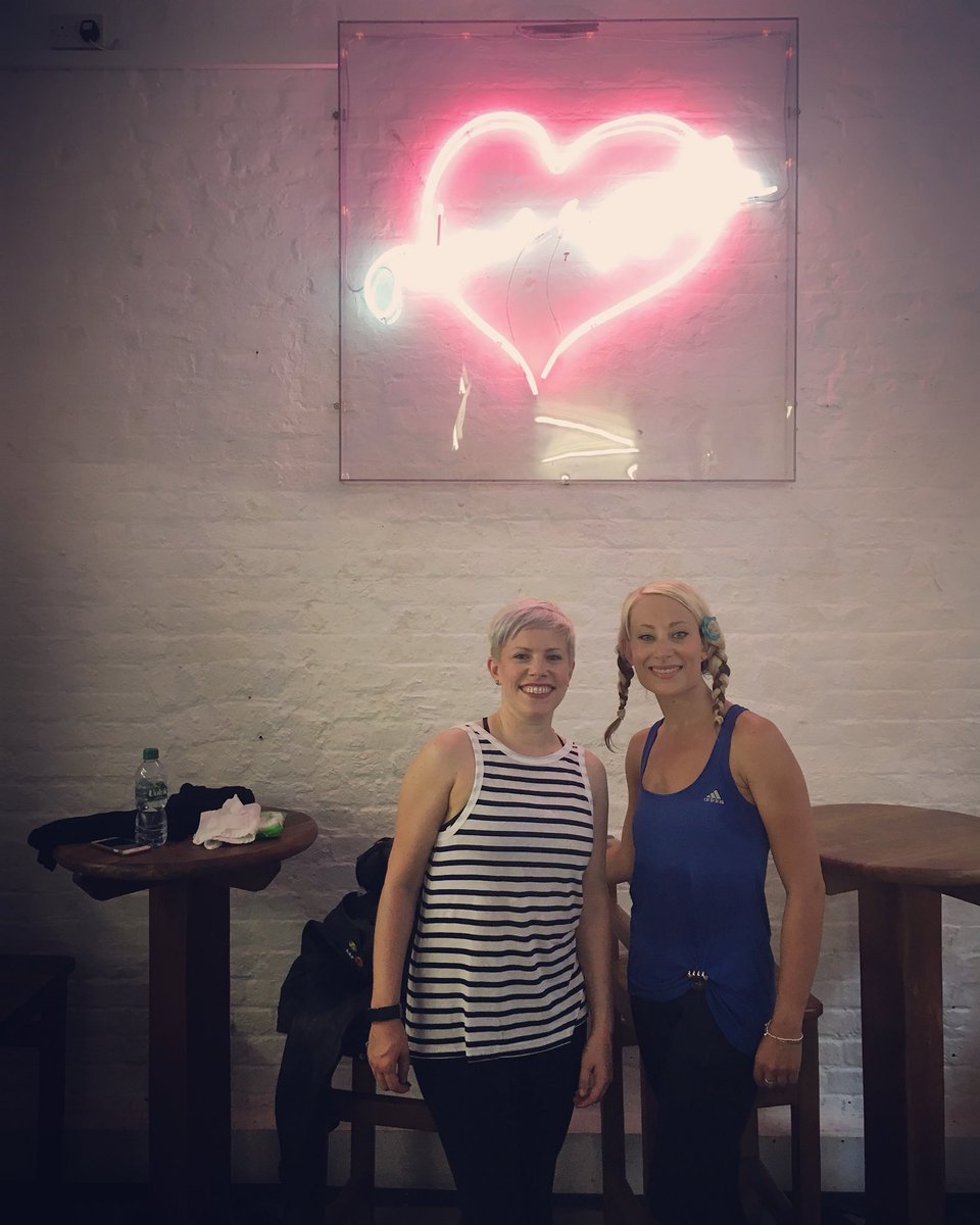 Jo_dUnienville's tweet photo. Post class sweating snap!!! We had a fab time today at @londontapdance thank you to the team!!! Some good inspiration for the weekend 😁 #ltdi #londontapdanceintensive #tapdance #pineapple https://t.co/h6t4v8K6gg